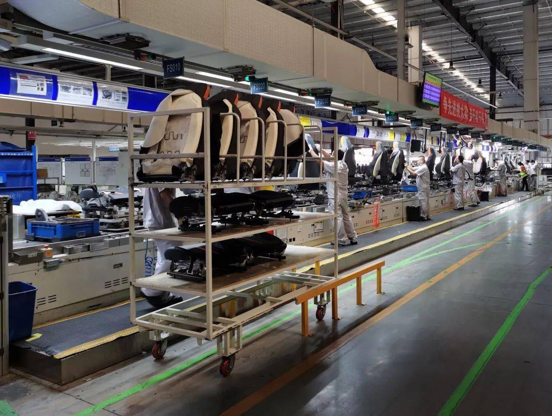 綠色鴻泰進(jìn)行時(shí) 東風(fēng)延鋒汽車座椅智能工廠實(shí)現(xiàn)逆周期增長(zhǎng)之路